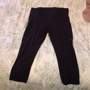 Lululemon 3/4 Length Cranberry Leggings!